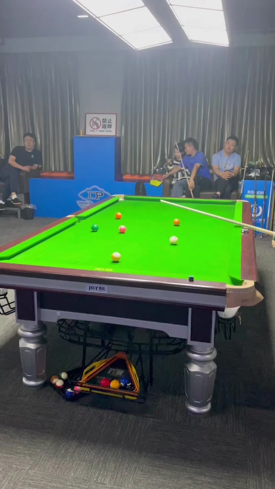 巴塞罗那的 巴塞罗那的