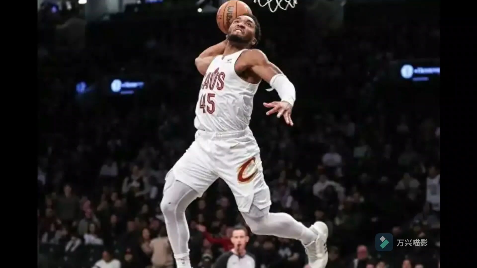 岁意甲首秀 岁意甲首秀