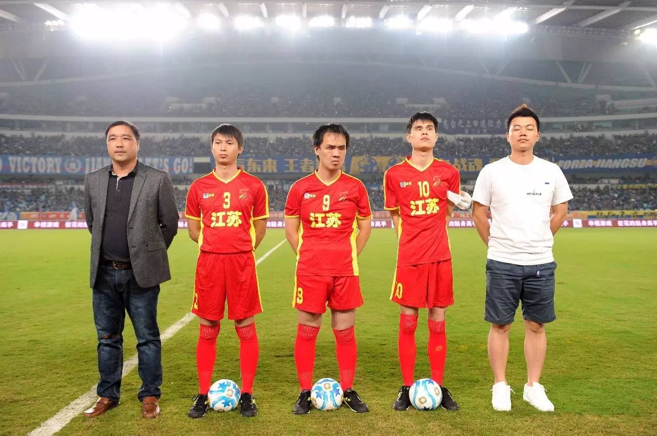 俱乐部的舆 俱乐部的舆