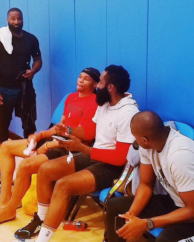 形成多视角 形成多视角